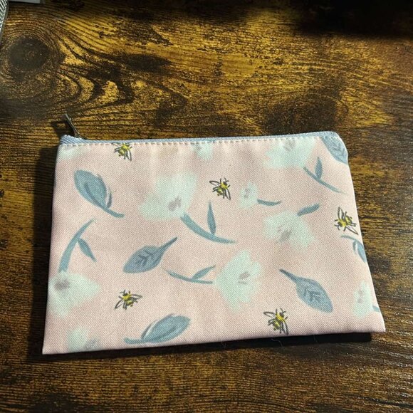 Simply Gilded Floral Bee small pouch - Like new - Picture 2 of 4